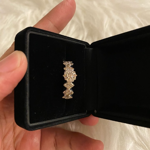 Tiara ring sold - Picture 4 of 14